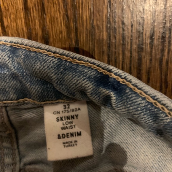 H&M boyfriend jeans - Picture 2 of 2